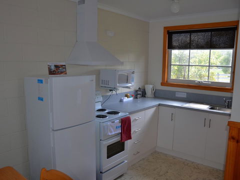 Castaway Holiday Apartments - Holiday Adelaide 28