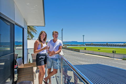 Burnie By The Bay Apartments - Holiday Adelaide 0