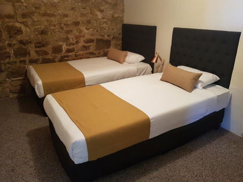The Richmond Arms Hotel - Holiday Adelaide 8