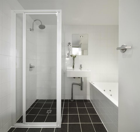 Travelodge Hotel Hobart - Holiday Adelaide 4