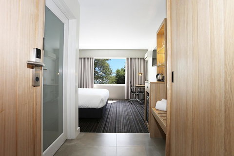 Mercure Launceston - Holiday Adelaide 11