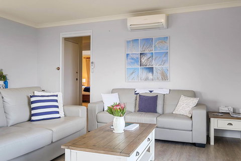 Omaroo Cottage Bruny Island - Holiday Adelaide 4