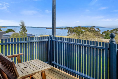 Omaroo Cottage Bruny Island - Holiday Adelaide 2