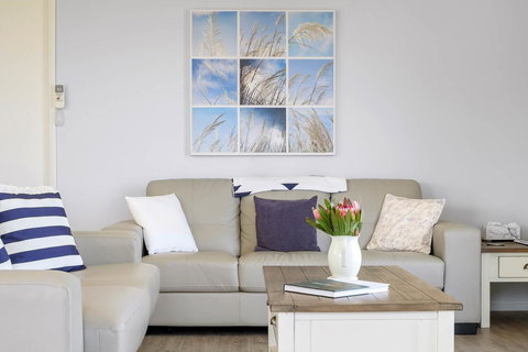 Omaroo Cottage Bruny Island - Holiday Adelaide 3