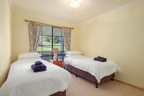 Omaroo Cottage Bruny Island - Holiday Adelaide 10