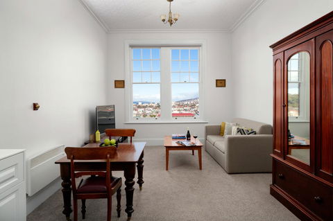 Rydges Hobart - Holiday Adelaide 8