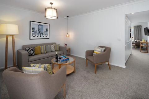 Rydges Hobart - Holiday Adelaide 11