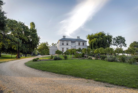 Prospect Country House & Restaurant - Holiday Adelaide 1