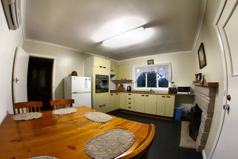 Maydena Chalet - Holiday Adelaide 9