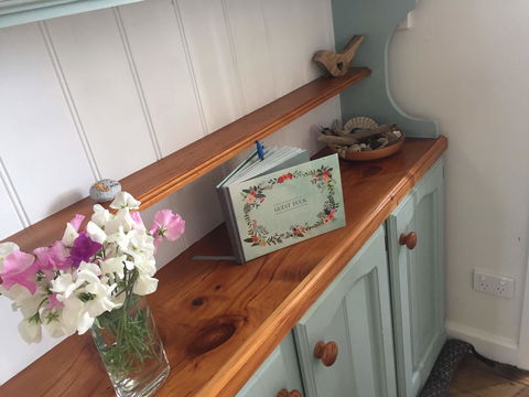 Driftwood-Cottage - Holiday Adelaide 6