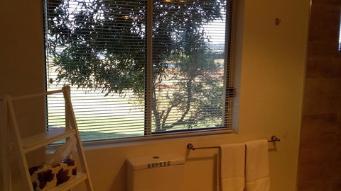 Pelican Point Sanctuary - Holiday Adelaide 1