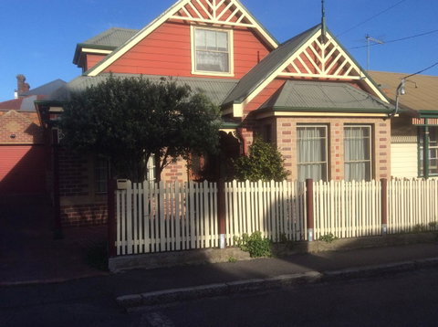 City Townhouse Walking Distance To City - Holiday Adelaide 0