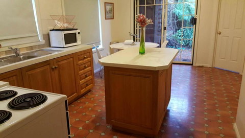 City Townhouse Walking Distance To City - Holiday Adelaide 6