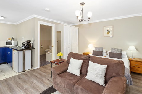 Oyster Cove Chalet - Holiday Adelaide 5