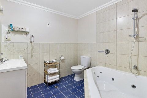 Oyster Cove Chalet - Holiday Adelaide 12