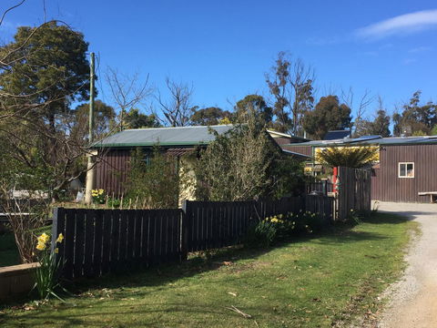 Eureka Farm - Holiday Adelaide 0