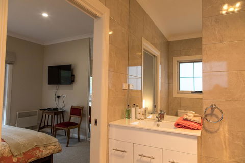 Mountain Blue Guest House - Holiday Adelaide 13