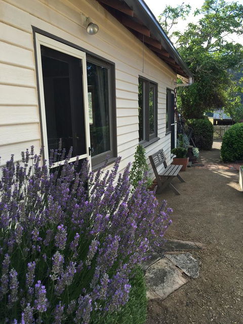 Walnut Cottage - Holiday Adelaide 0