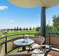 Newcastle Short Stay Apartments - Flagstaff Apartment - Holiday Adelaide