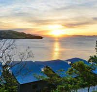 NEWLY BEAUTFULLY RENOVATED 16 The Casuarina - 3 Bedroom House With 180 Degree Ocean Views - Holiday Adelaide