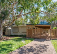 Ngungun Street 10 Dicky Beach - Holiday Adelaide