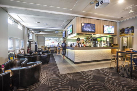 Nightcap At The Charles Hotel - Holiday Adelaide 3