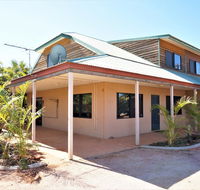 Ningaloo Breeze Villa 10 - 3 Bedroom Fully Self-Contained Disabled-Friendly Accommodation