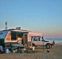Ningaloo Glamping caravan rental along the Ningaloo Coast