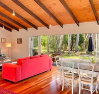 Noosa Lake House - Holiday Adelaide