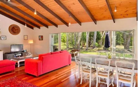 Noosa Lake House - Holiday Adelaide 0