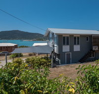 Norm's Beach House - Airlie Beach - Holiday Adelaide