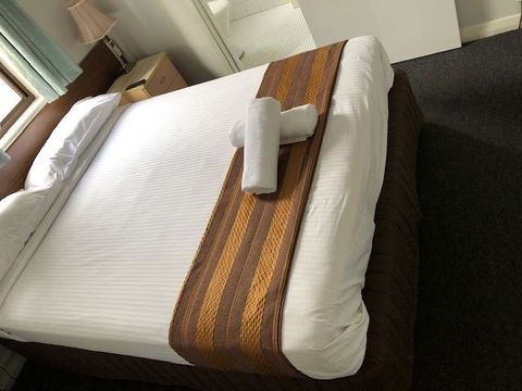 Normandie Inn And Function Centre - Holiday Adelaide 1