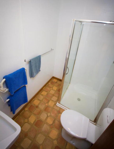 Nornalup Riverside Chalet - Holiday Adelaide 3