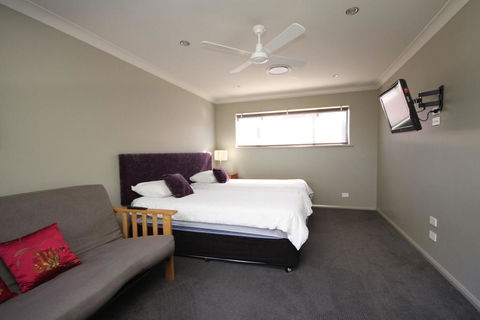 NORTHERN HAVEN-3/16 David Campbell St NH - Holiday Adelaide 1