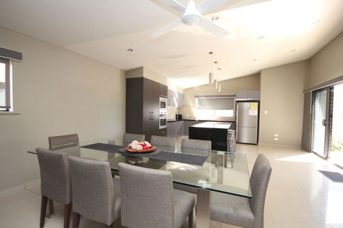 NORTHERN HAVEN-3/16 David Campbell St NH - Holiday Adelaide 2