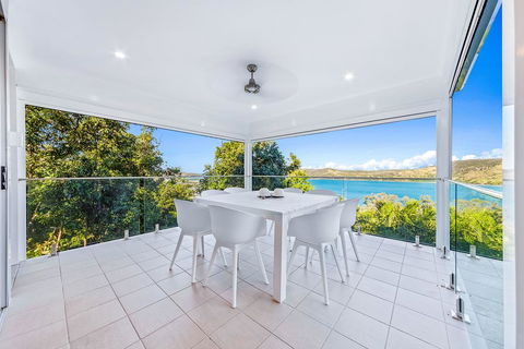Oasis 22 - Hamilton Island - Holiday Adelaide 3