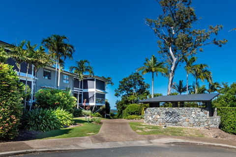 Oasis 22 - Hamilton Island - Holiday Adelaide 2
