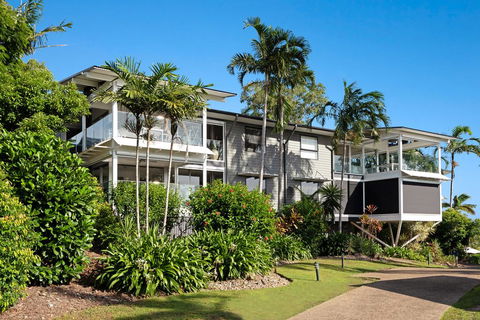Oasis 25 Hamilton Island - Holiday Adelaide 2