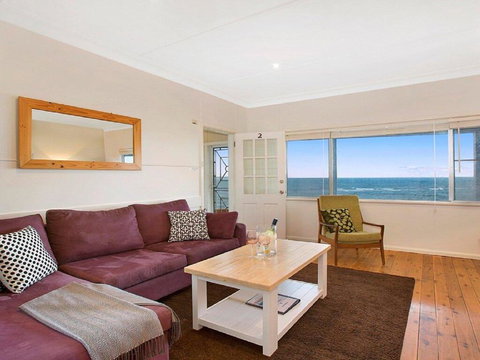 Ocean Blue Apartment Two - Oceanfront Apartment - Holiday Adelaide 0