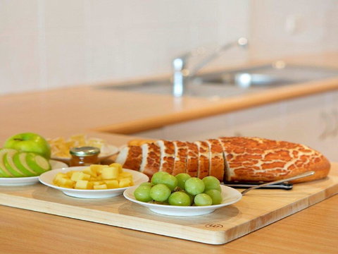 Ocean Blue Apartment Two - Oceanfront Apartment - Holiday Adelaide 3