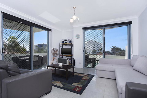 Ocean Palms, Unit 2 - The Entrance, NSW - Holiday Adelaide 1