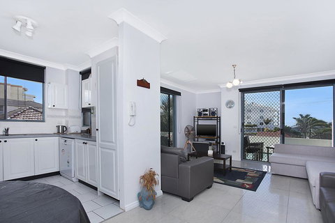 Ocean Palms, Unit 2 - The Entrance, NSW - Holiday Adelaide 2