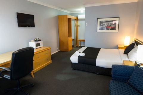 Old Maitland Inn - Holiday Adelaide 3