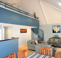 Osprey Holiday Village Unit 115 - Idyllic 3 Bedroom Holiday Villa with a Pool in the Complex