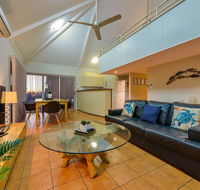 Osprey Holiday Village Unit 117 - Exquisite 3 Bedroom Holiday Villa with a Pool in the Complex