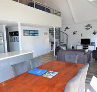 Osprey Holiday Village Unit 121 - Fantastic 3 Bedroom Holiday Villa with a Pool in the Complex