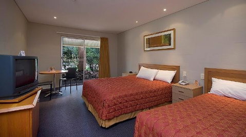 Outback Pioneer Hotel - Holiday Adelaide 1