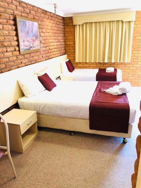 OVERLANDER MOTOR LODGE - Holiday Adelaide 3