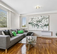 Oversized apartment close to city parks MCG - Holiday Adelaide