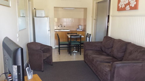 Paddle Steamer Motel - Holiday Adelaide 1